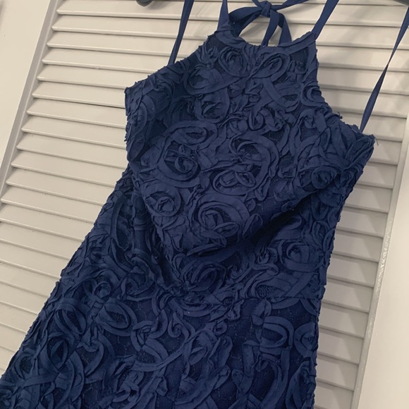 BCBG Blue Evening Dress in Size 2 - Picture 3 of 10
